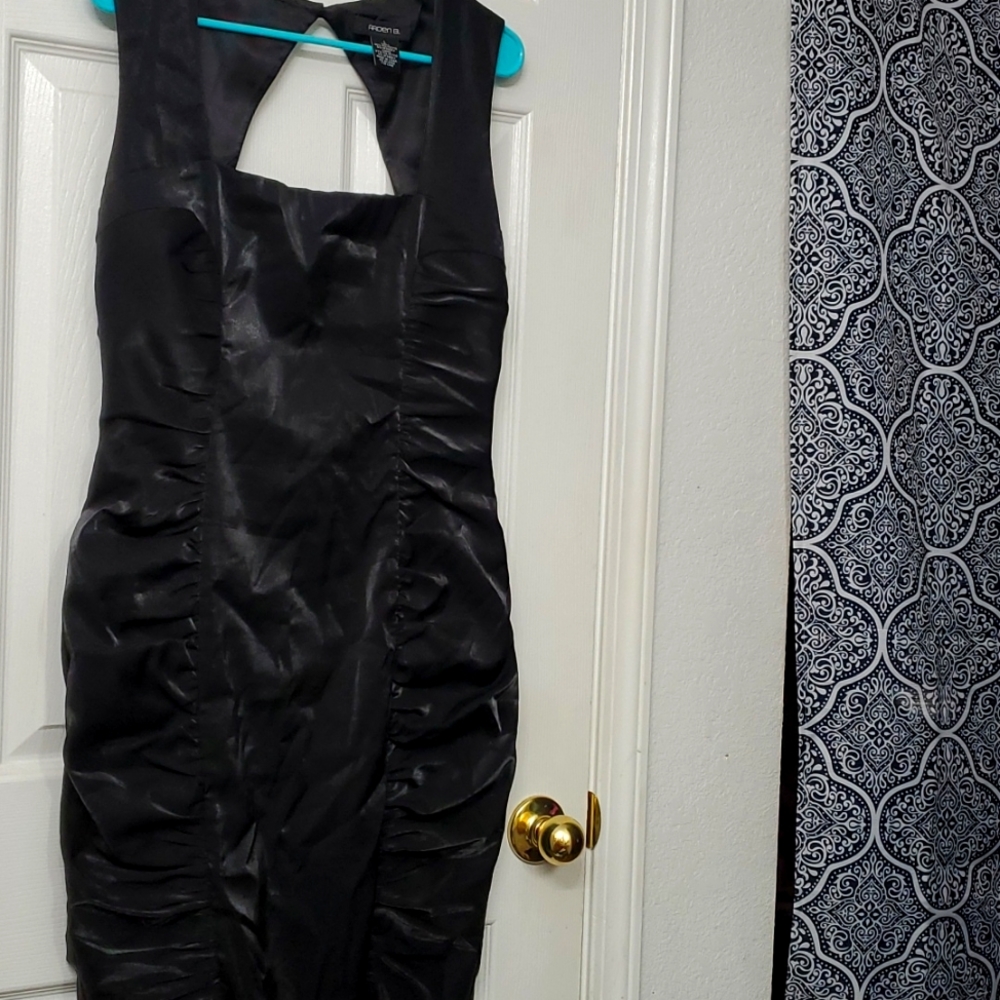 Arden B Size Large little black clingy dress